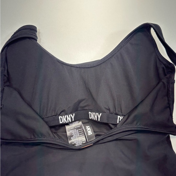 DKNY Women’s One Piece Bathing Suit Size 10 Tummy Control Black - Picture 7 of 7